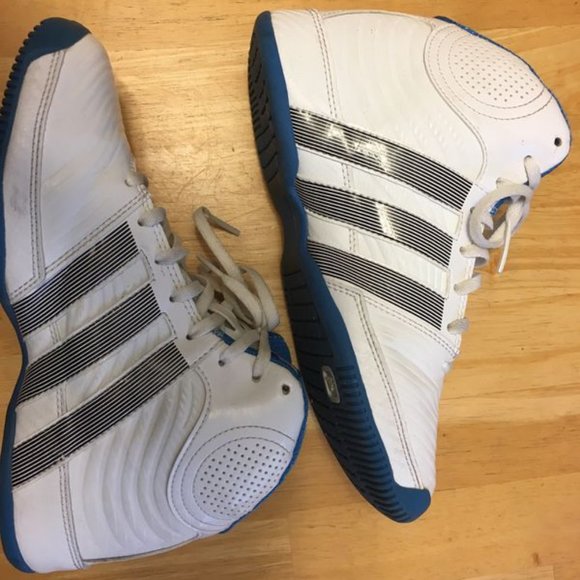 Basketball Shoes - Picture 1 of 6